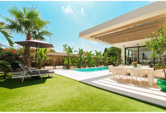 Resale - Villa - Orihuela Costa - Lomas De Cabo Roig
