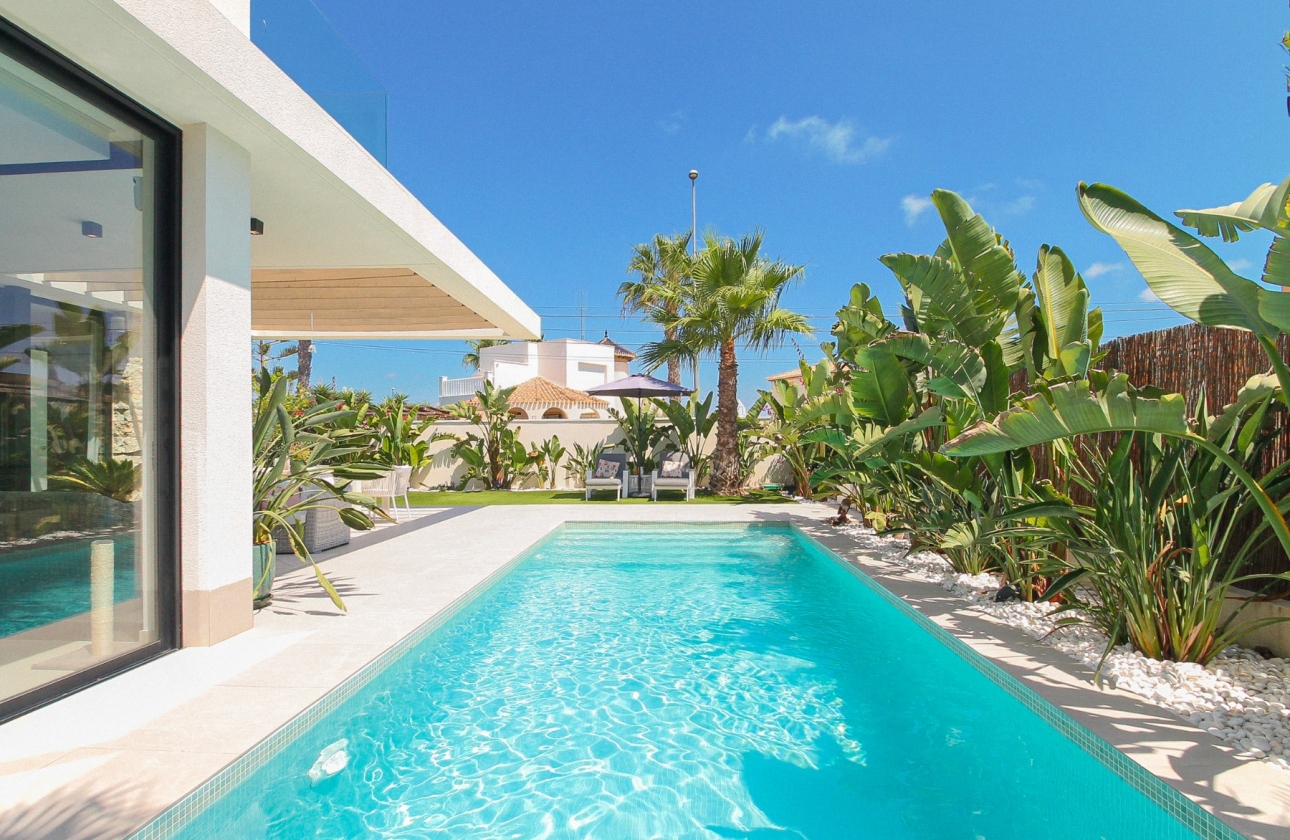 Resale - Villa - Orihuela Costa - Lomas De Cabo Roig