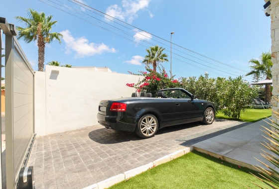 Resale - Villa - Orihuela Costa - Lomas De Cabo Roig