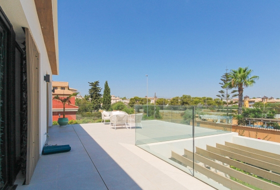 Resale - Villa - Orihuela Costa - Lomas De Cabo Roig