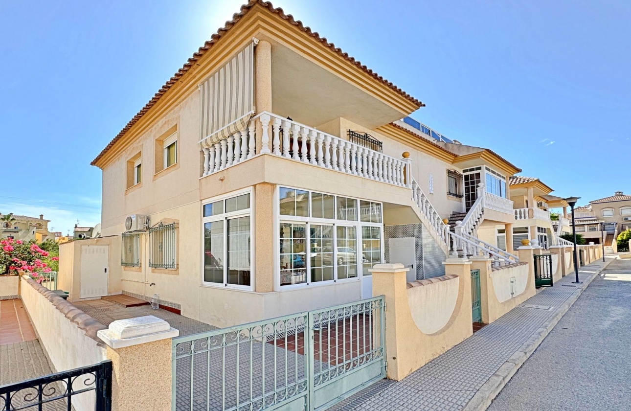 Wiederverkauf - Wohnung - Orihuela Costa - La Zenia