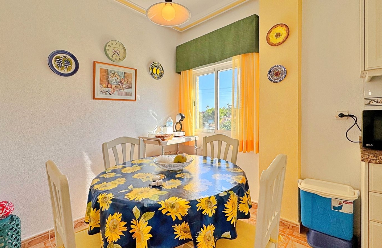 Wiederverkauf - Wohnung - Orihuela Costa - La Zenia