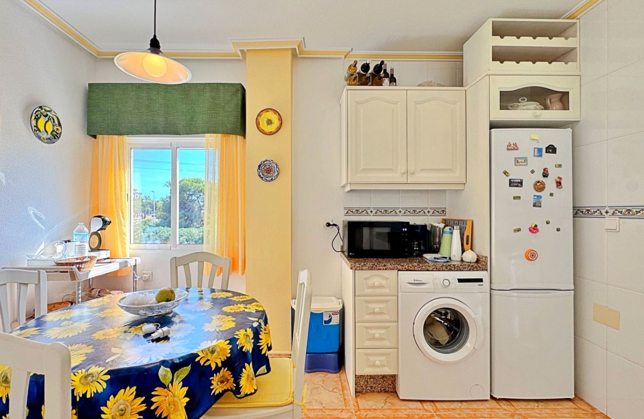 Wiederverkauf - Wohnung - Orihuela Costa - La Zenia