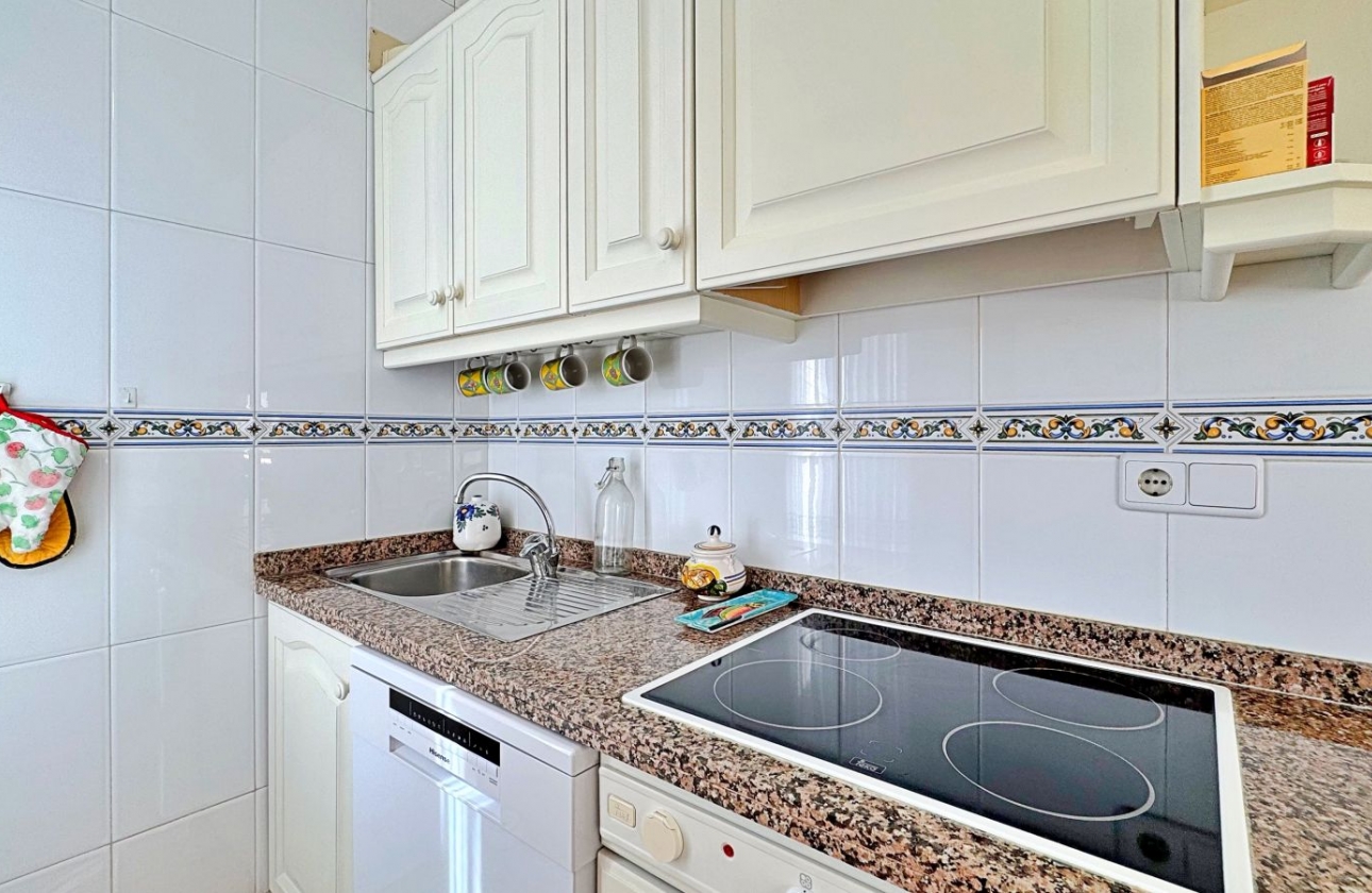 Wiederverkauf - Wohnung - Orihuela Costa - La Zenia