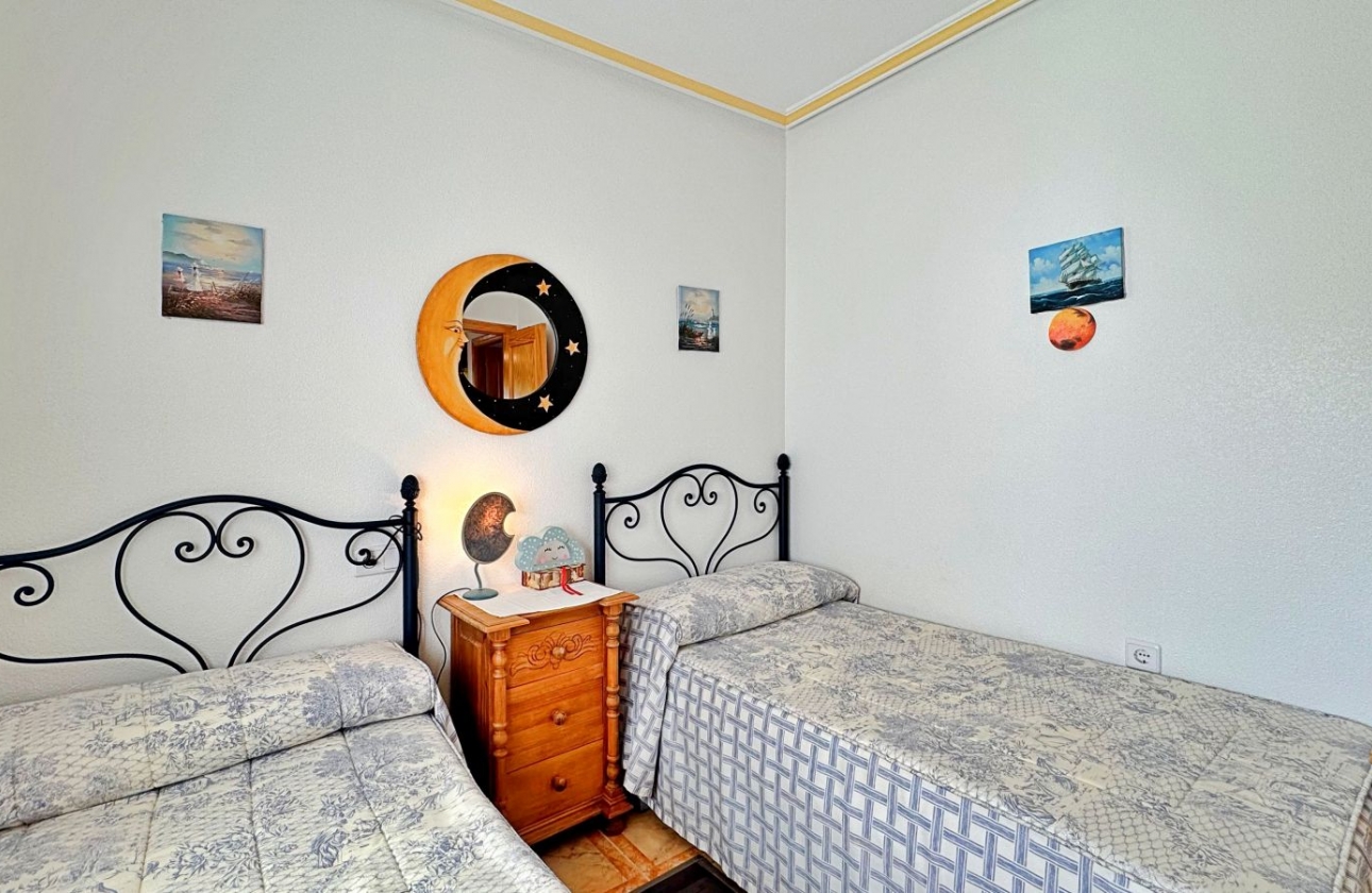 Wiederverkauf - Wohnung - Orihuela Costa - La Zenia