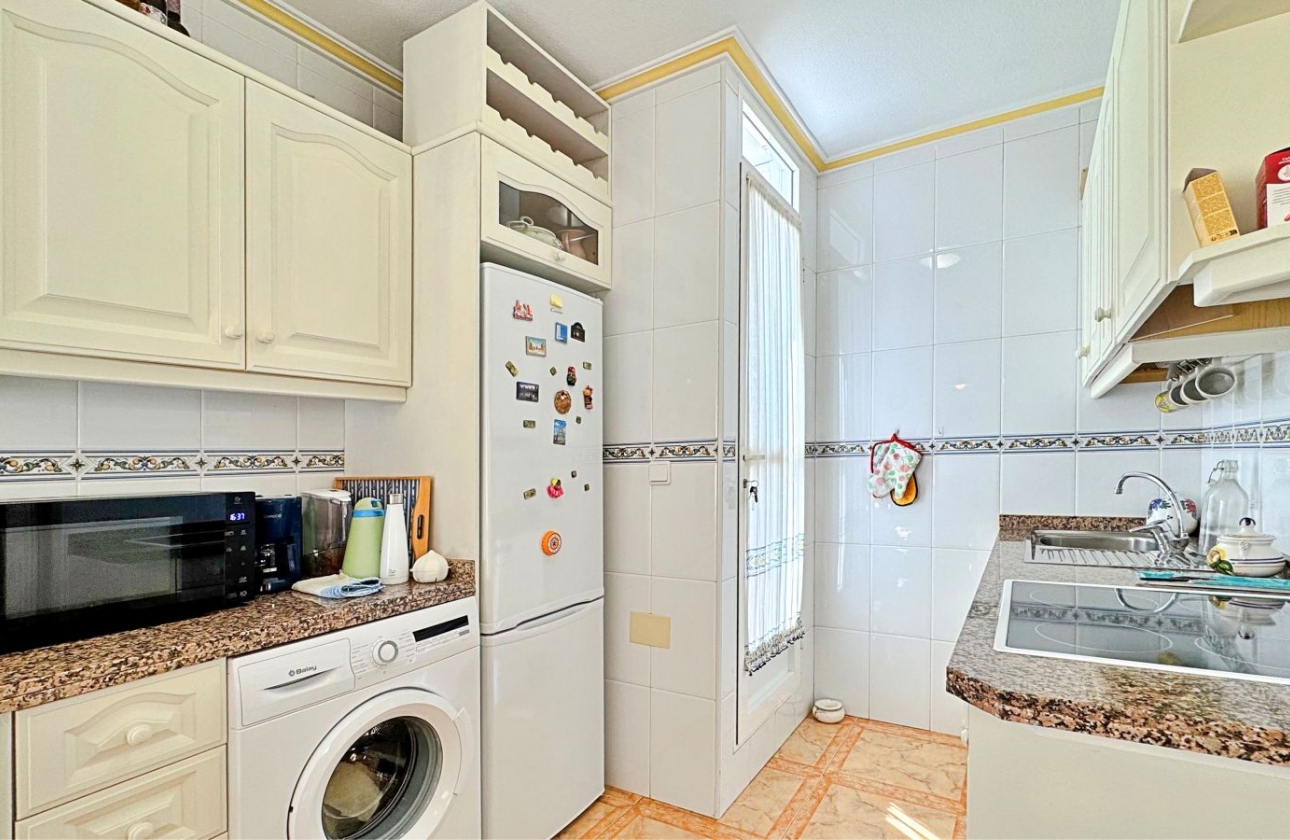 Wiederverkauf - Wohnung - Orihuela Costa - La Zenia