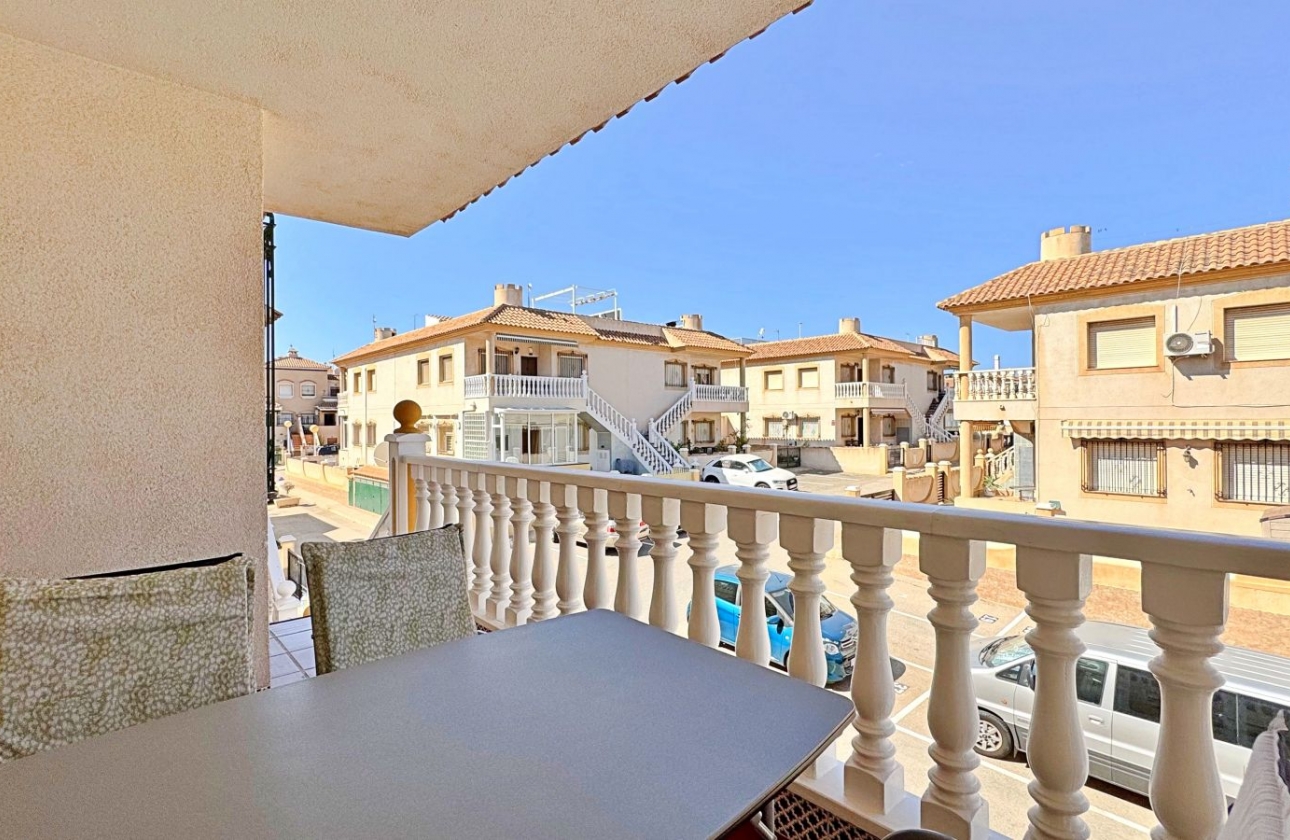 Wiederverkauf - Wohnung - Orihuela Costa - La Zenia