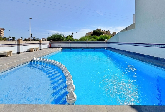 Wiederverkauf - Wohnung - Orihuela Costa - La Zenia