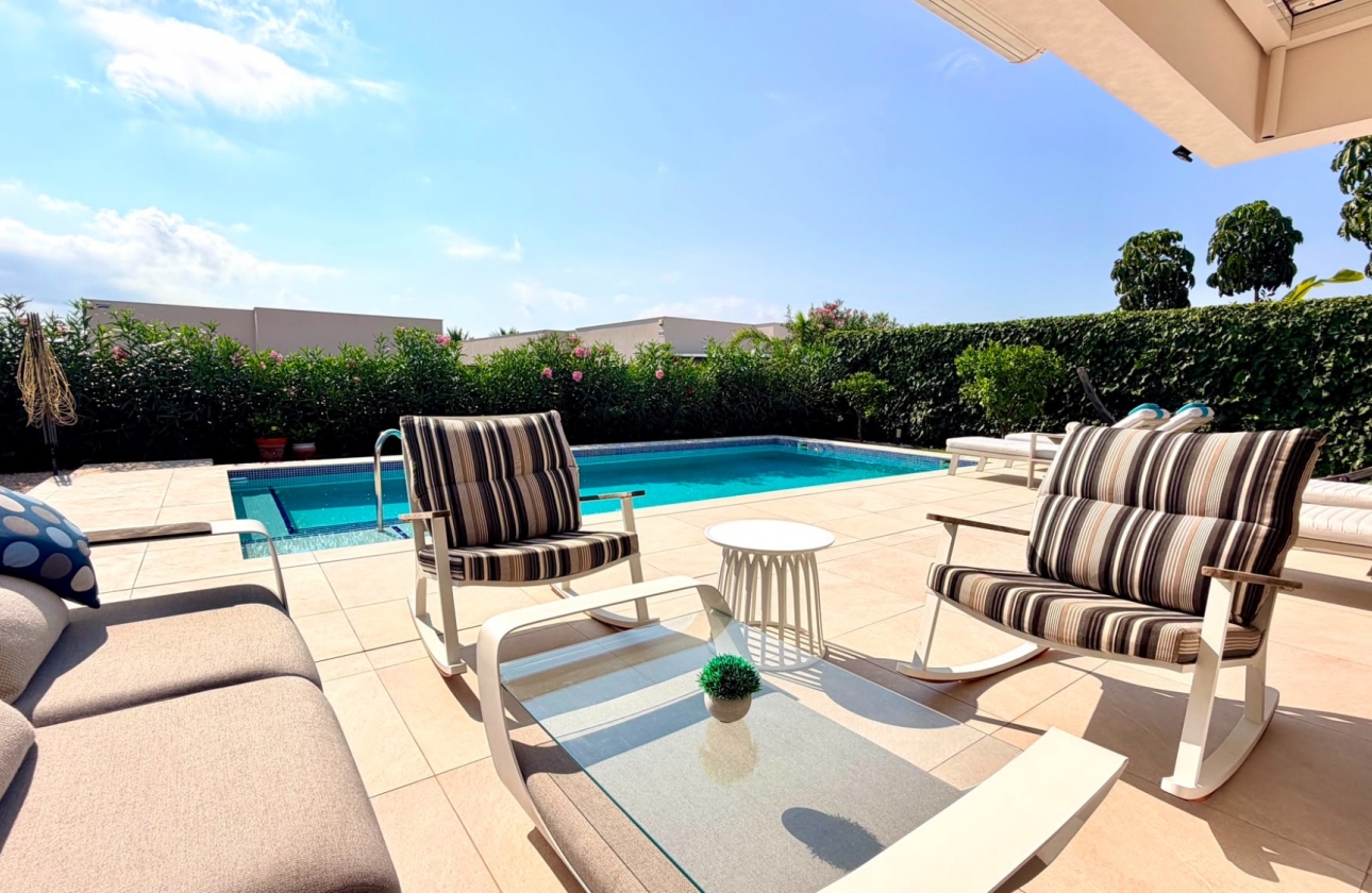 Resale - Villa - Los Montesinos - Los Montesinos - Urb. La Herrada