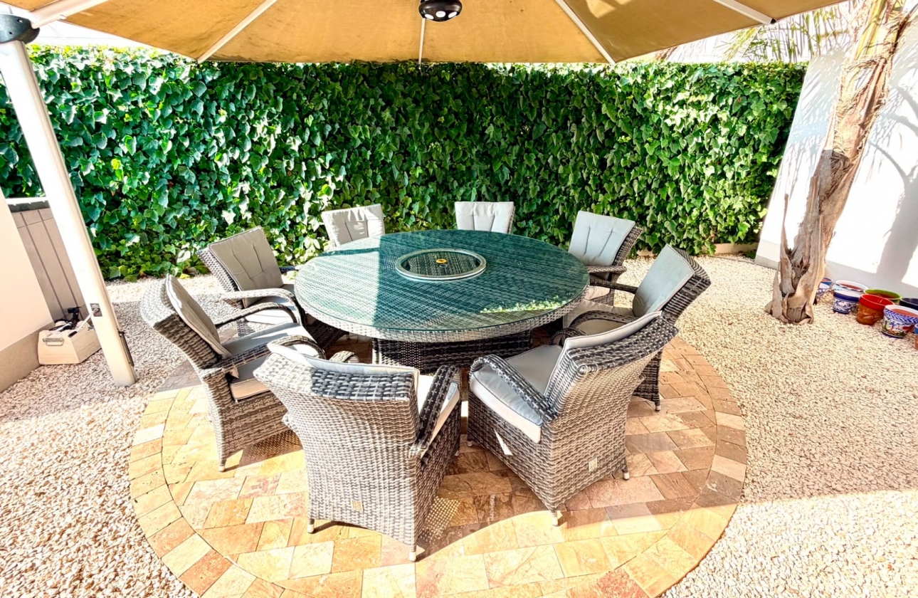 Resale - Villa - Los Montesinos - Los Montesinos - Urb. La Herrada