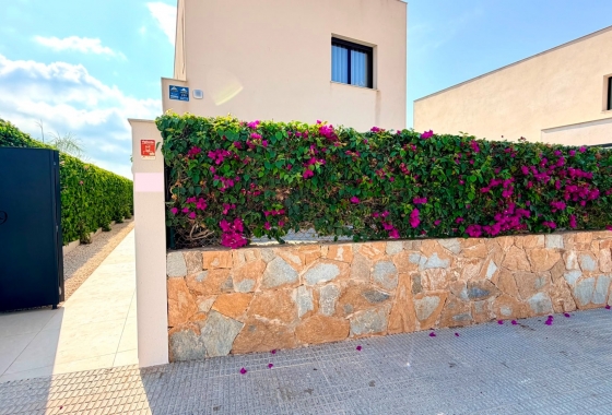 Resale - Villa - Los Montesinos - Los Montesinos - Urb. La Herrada