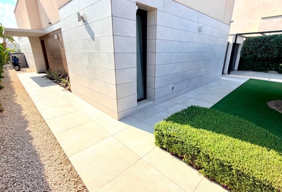 Resale - Villa - Los Montesinos - Los Montesinos - Urb. La Herrada