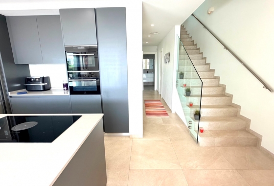 Resale - Villa - Los Montesinos - Los Montesinos - Urb. La Herrada