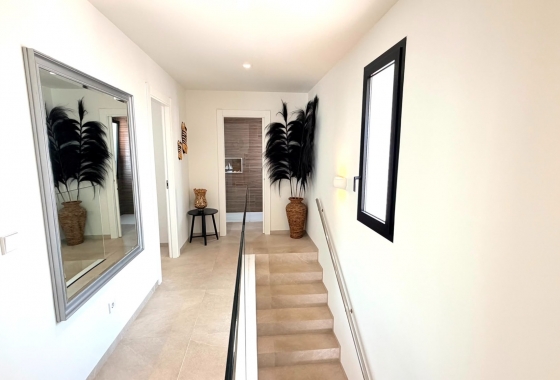 Resale - Villa - Los Montesinos - Los Montesinos - Urb. La Herrada