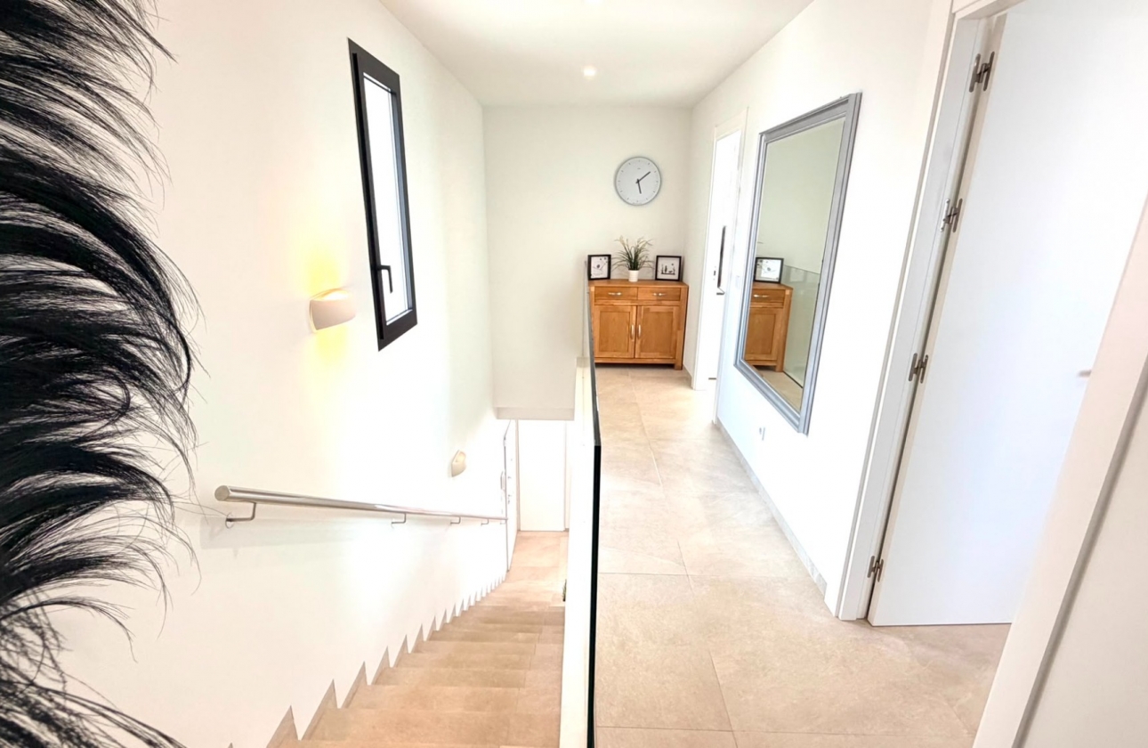 Resale - Villa - Los Montesinos - Los Montesinos - Urb. La Herrada