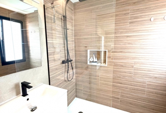 Resale - Villa - Los Montesinos - Los Montesinos - Urb. La Herrada