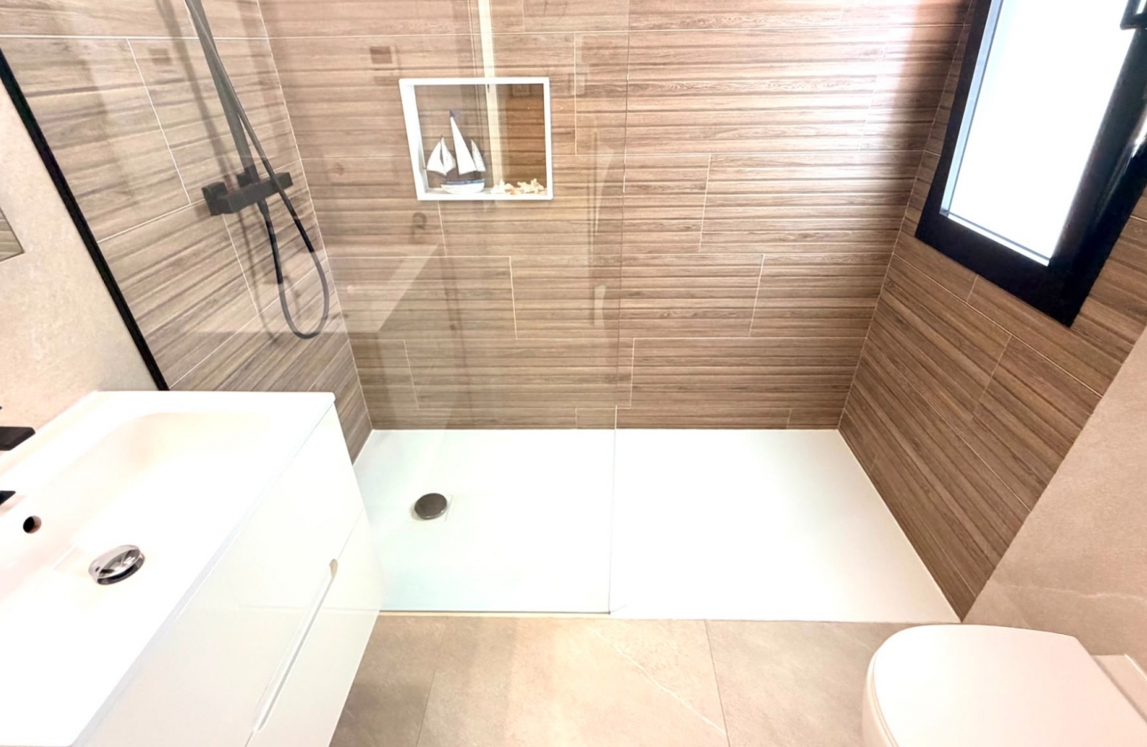 Resale - Villa - Los Montesinos - Los Montesinos - Urb. La Herrada
