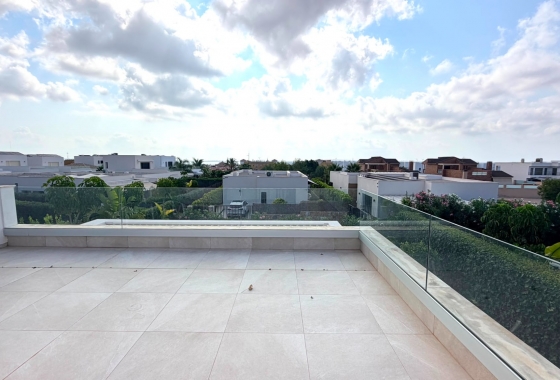 Resale - Villa - Los Montesinos - Los Montesinos - Urb. La Herrada