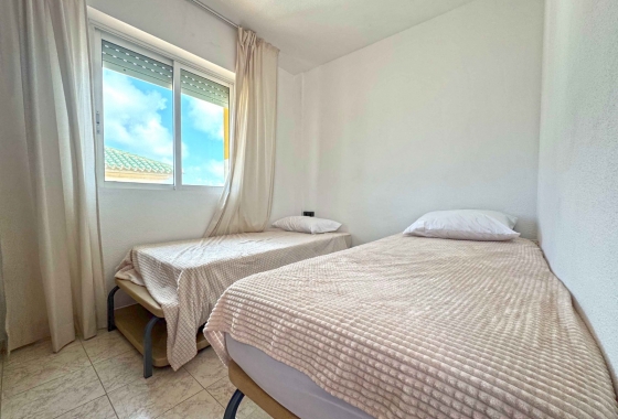 Resale - Apartment / flat - Torrevieja - La Mata