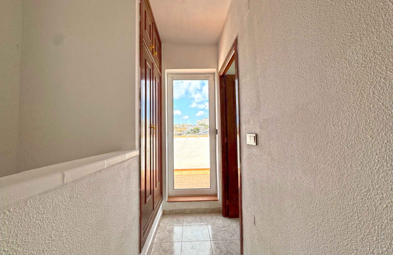 Resale - Apartment / flat - Torrevieja - La Mata