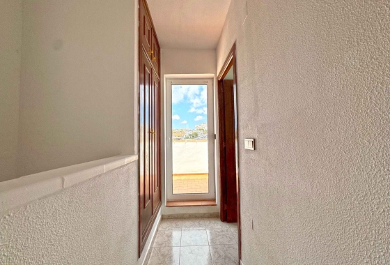 Resale - Apartment / flat - Torrevieja - La Mata