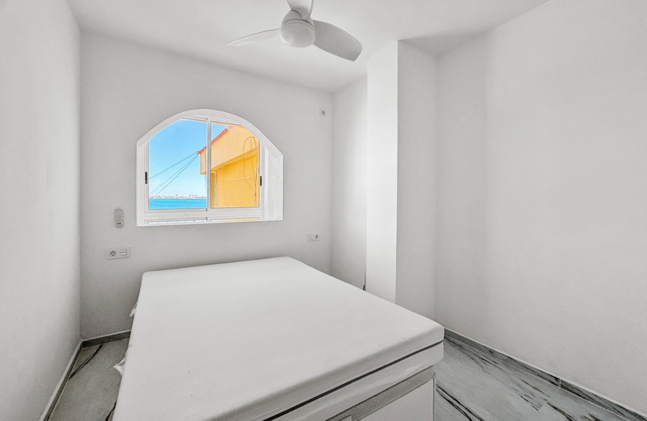 Resale - Apartment / flat - Orihuela Costa - Punta Prima