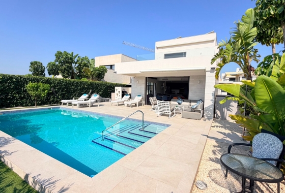 Wiederverkauf - Villa - Los Montesinos - La Herrada