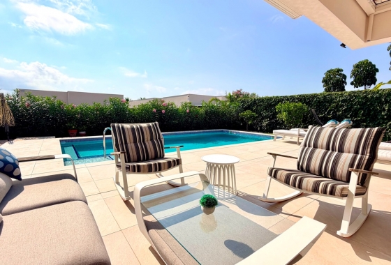 Wiederverkauf - Villa - Los Montesinos - La Herrada