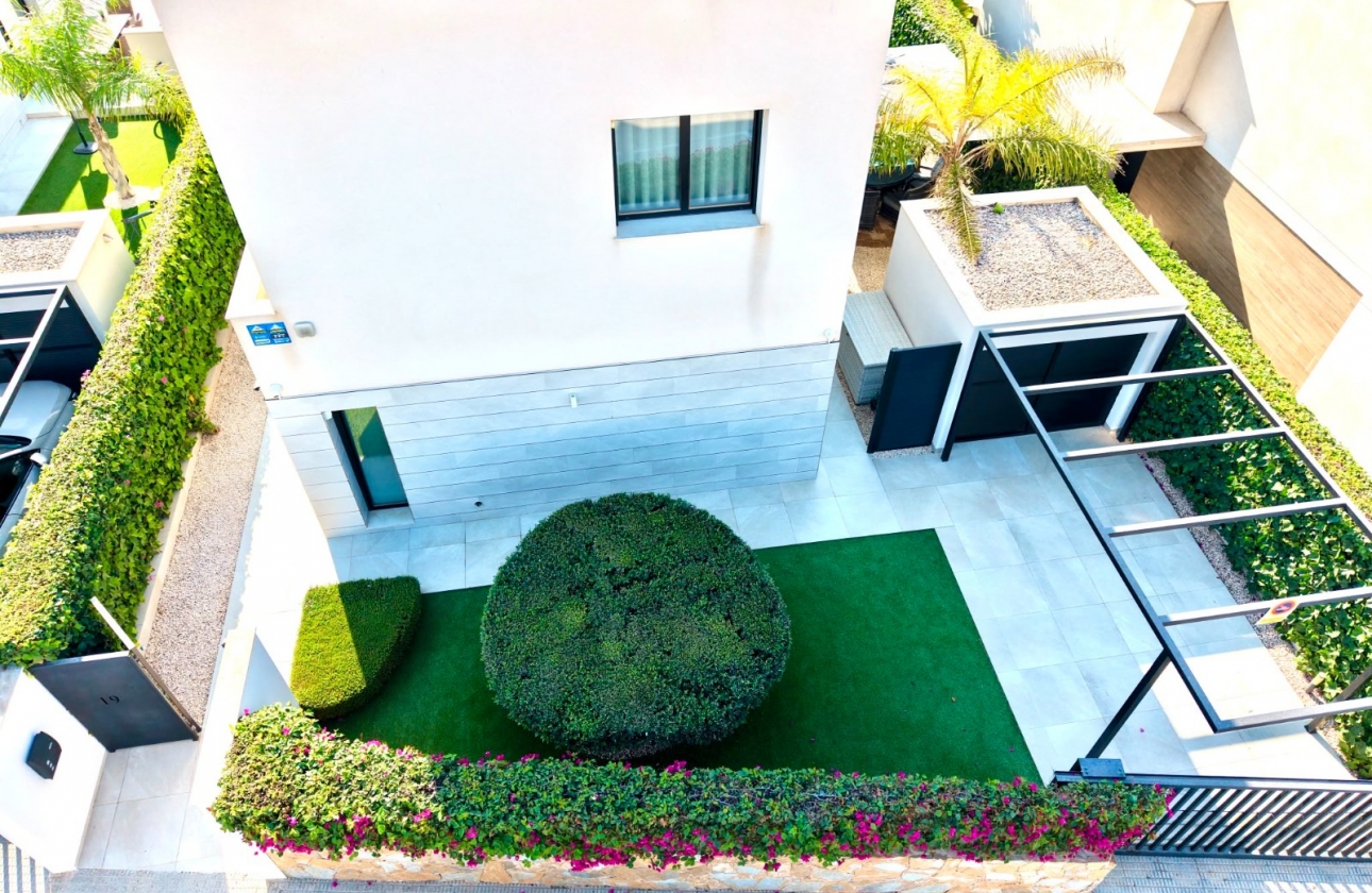 Wiederverkauf - Villa - Los Montesinos - La Herrada