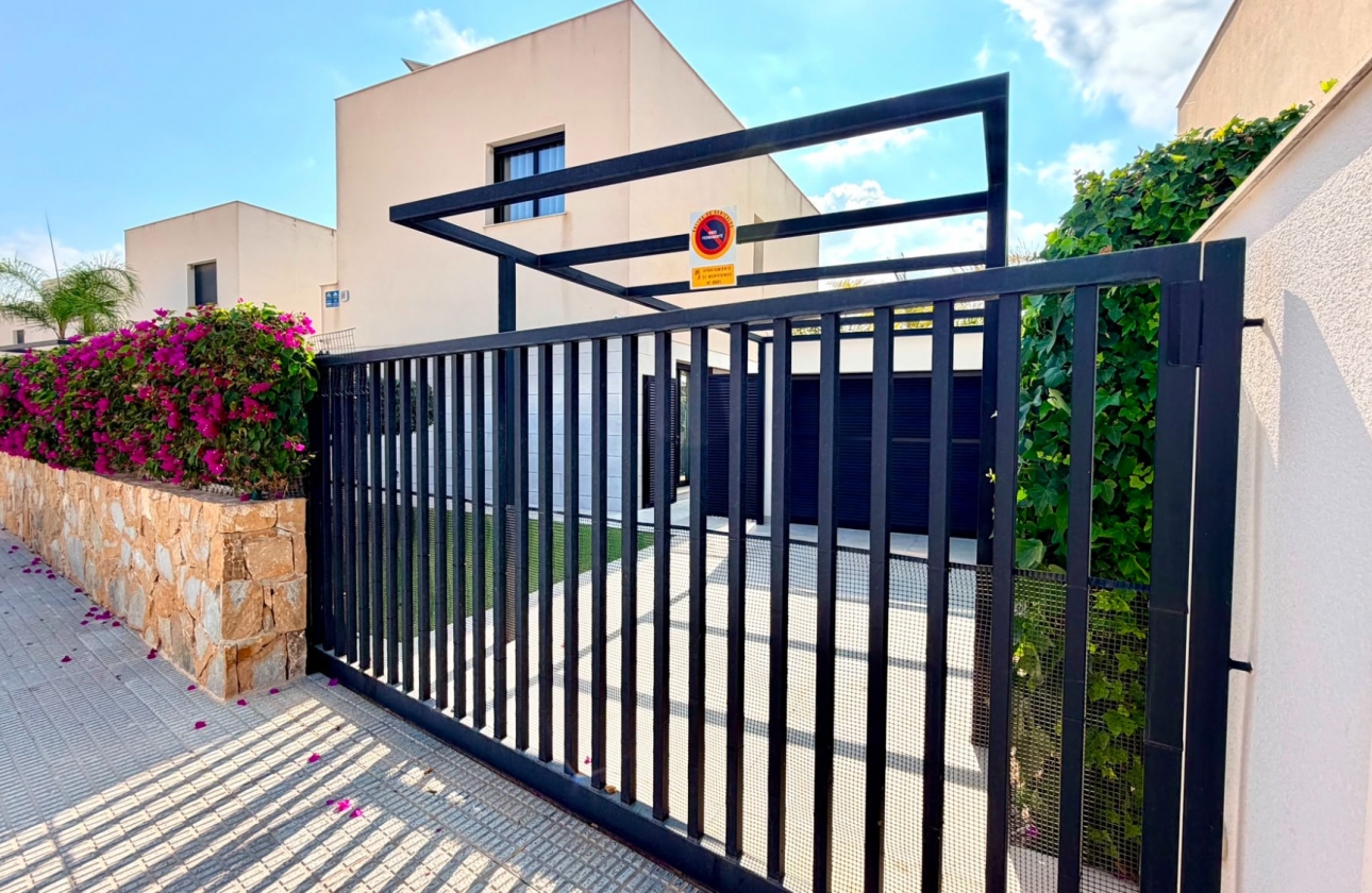Wiederverkauf - Villa - Los Montesinos - La Herrada