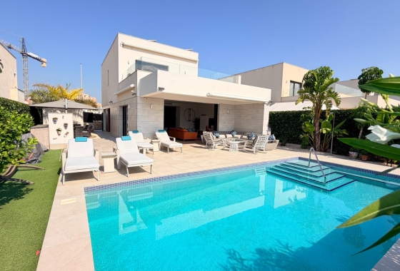 Wiederverkauf - Villa - Los Montesinos - La Herrada