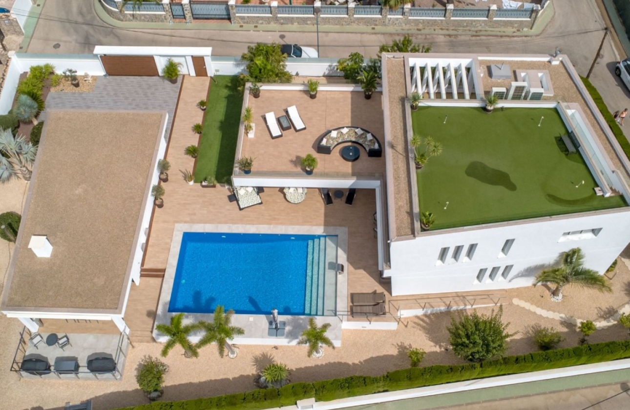 Resale - Villa - Pinar de Campoverde