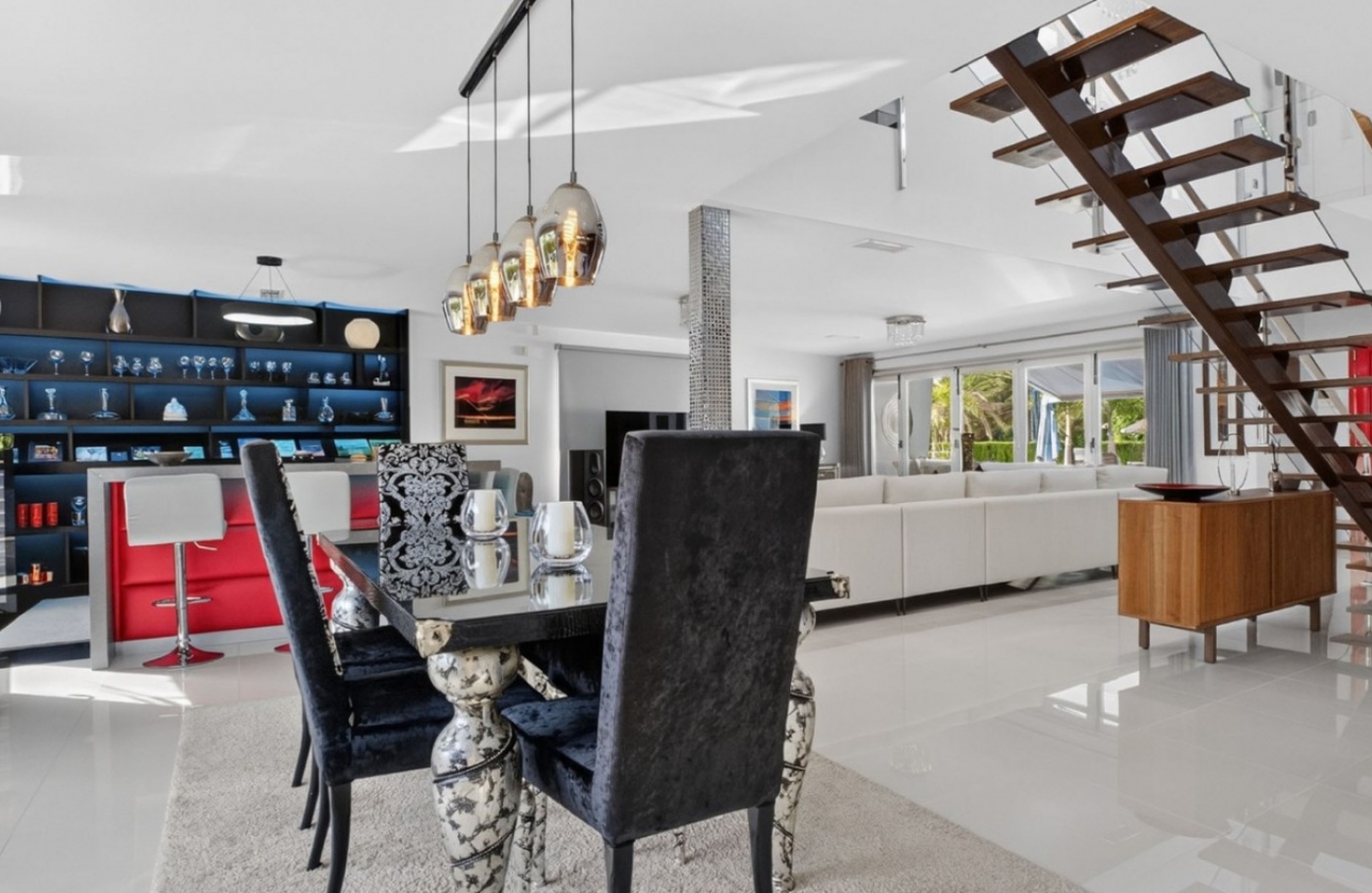 Resale - Villa - Pinar de Campoverde