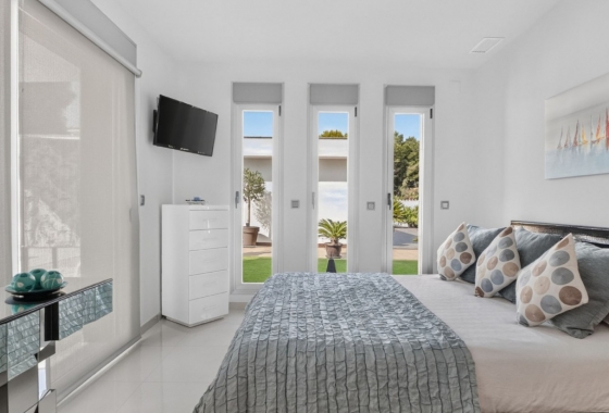 Resale - Villa - Pinar de Campoverde
