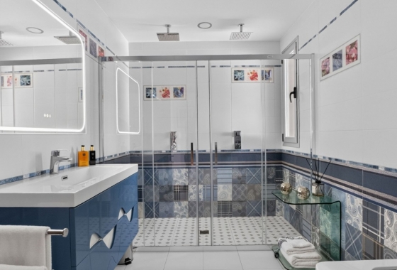 Resale - Villa - Pinar de Campoverde