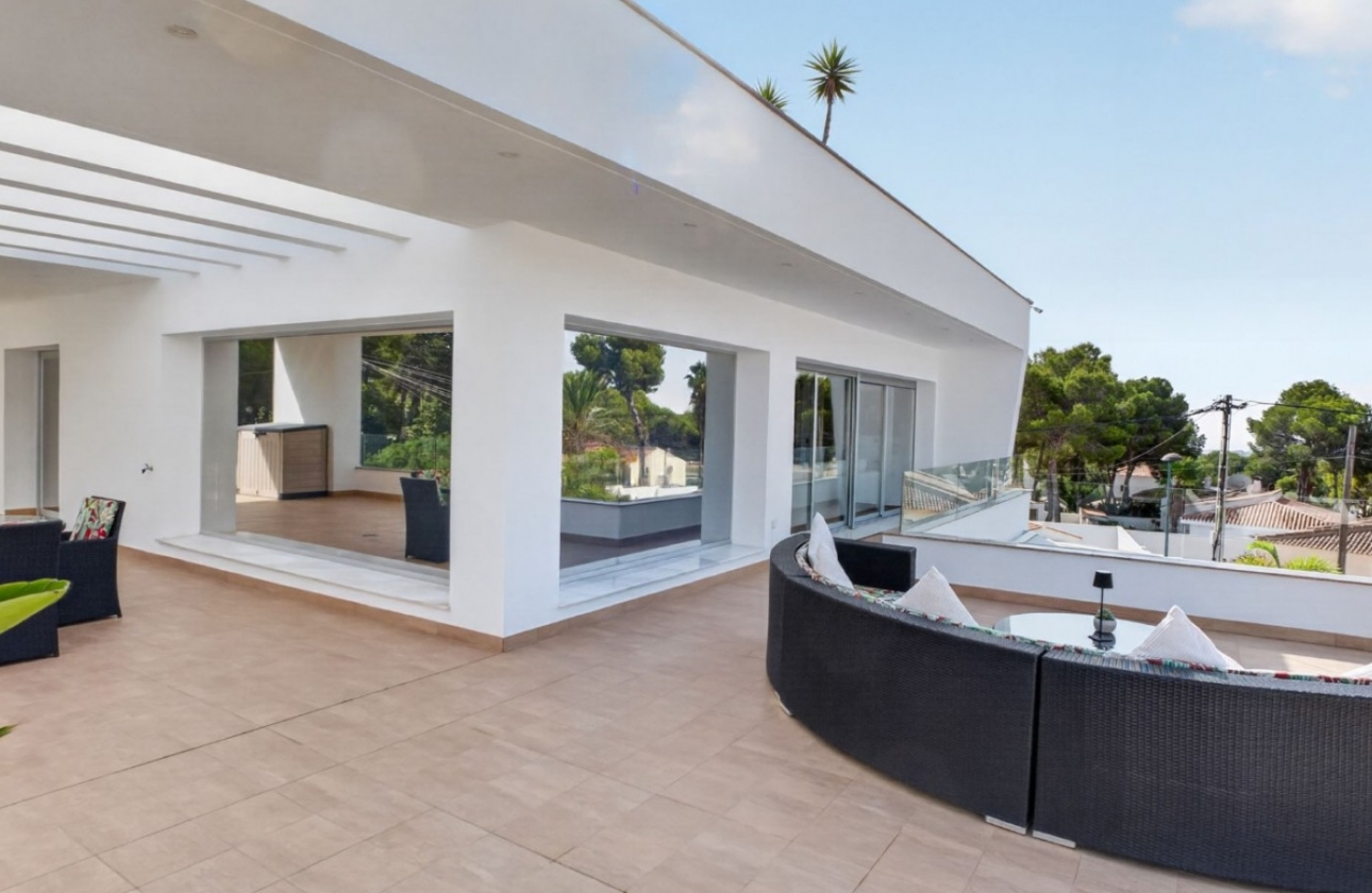 Resale - Villa - Pinar de Campoverde
