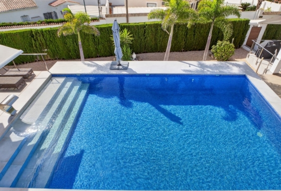Resale - Villa - Pinar de Campoverde