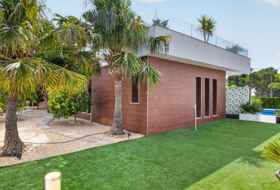 Resale - Villa - Pinar de Campoverde