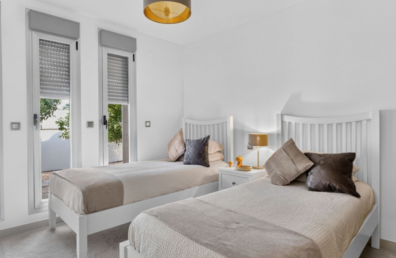 Resale - Villa - Pinar de Campoverde