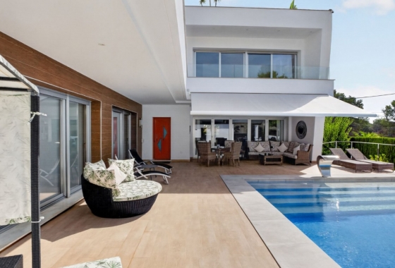 Resale - Villa - Pinar de Campoverde