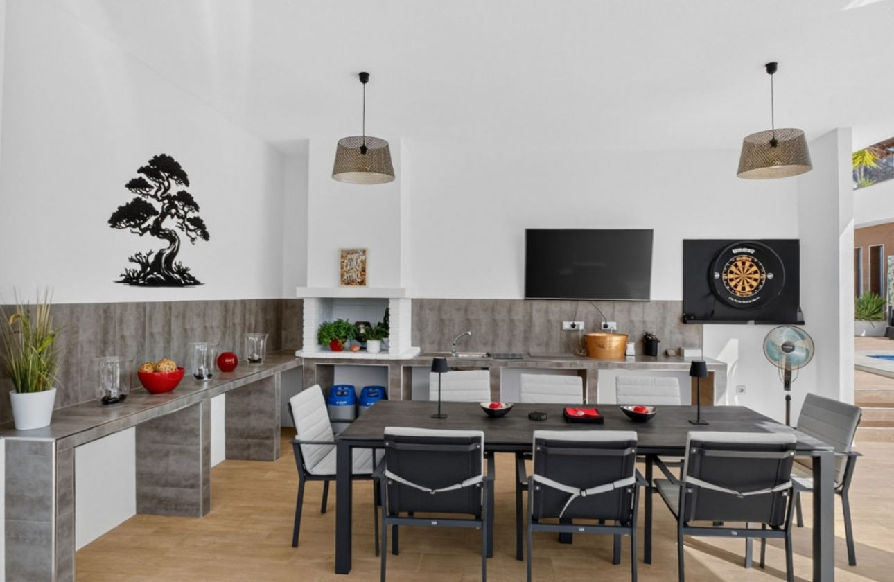 Resale - Villa - Pinar de Campoverde