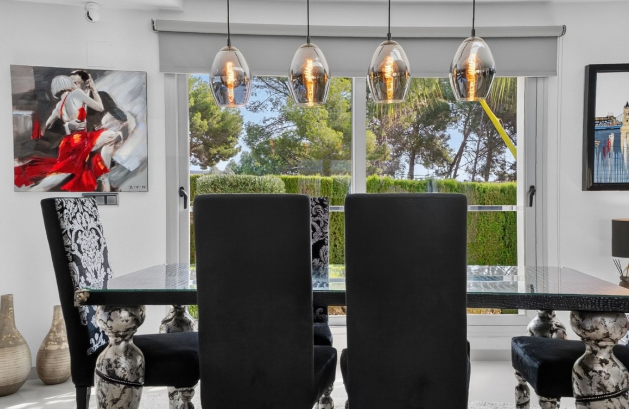Resale - Villa - Pinar de Campoverde