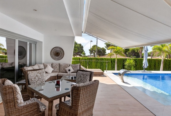 Resale - Villa - Pinar de Campoverde