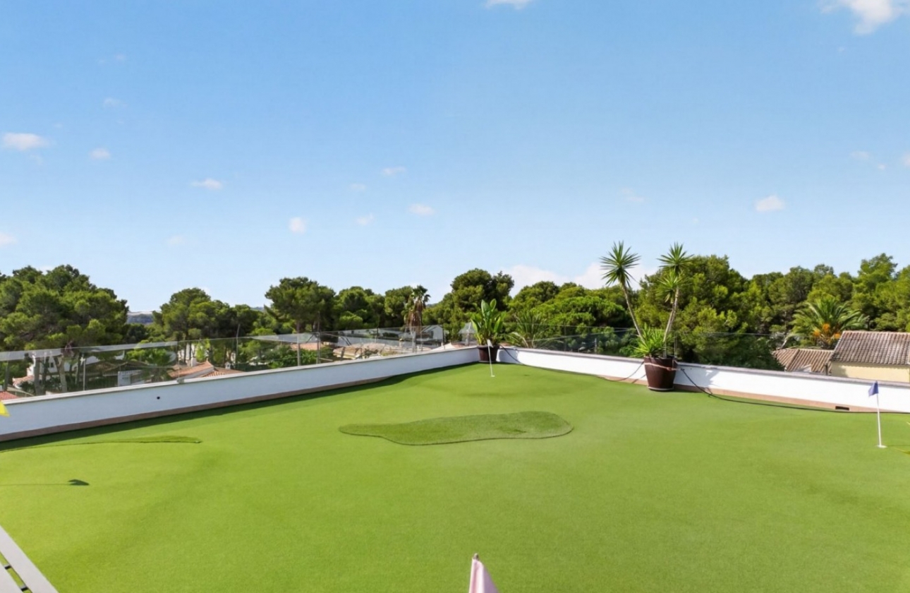 Resale - Villa - Pinar de Campoverde