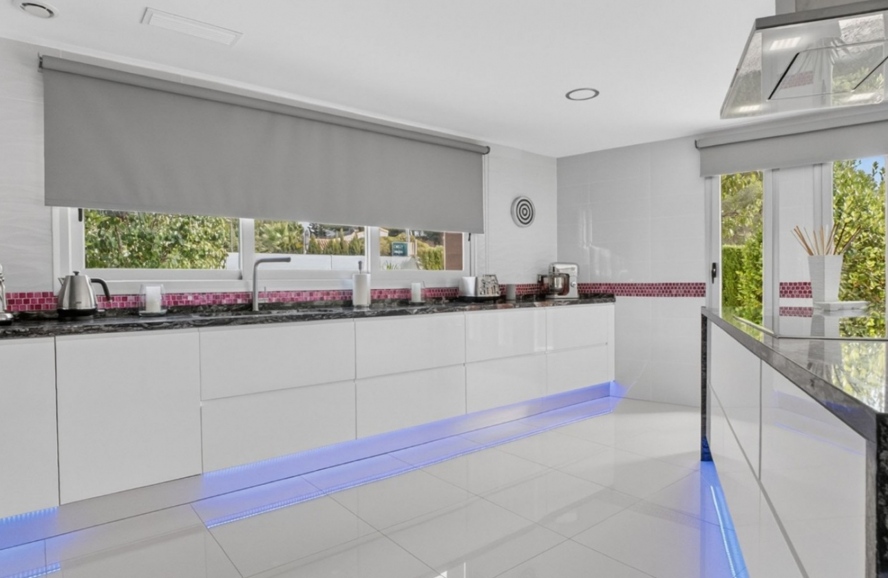 Resale - Villa - Pinar de Campoverde