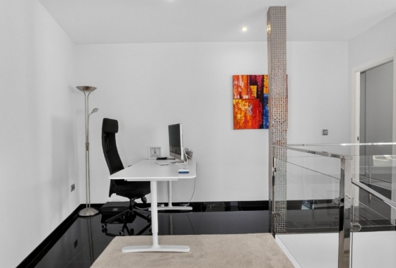 Resale - Villa - Pinar de Campoverde