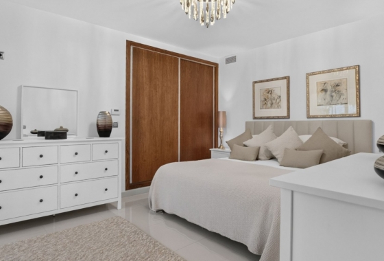 Resale - Villa - Pinar de Campoverde