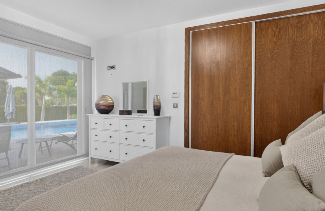Resale - Villa - Pinar de Campoverde