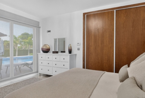 Resale - Villa - Pinar de Campoverde