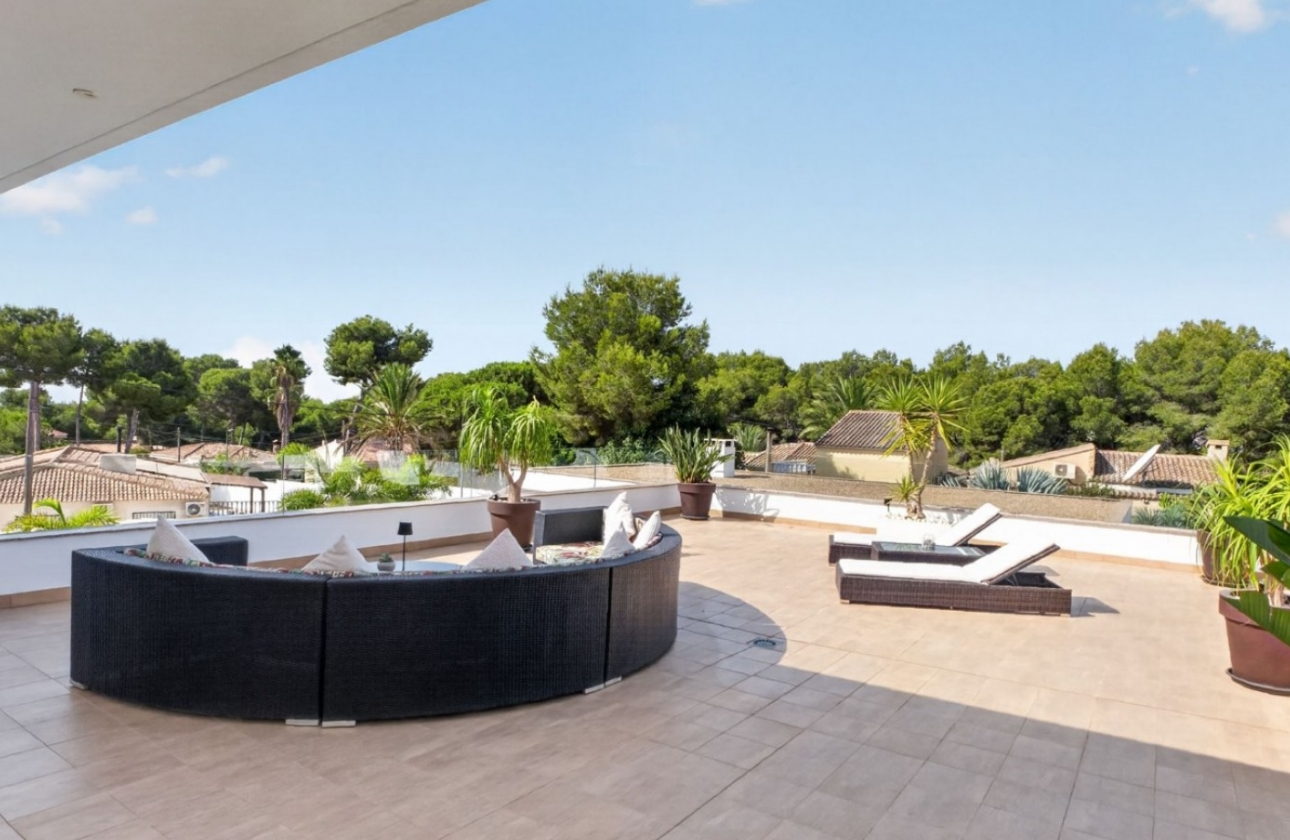Resale - Villa - Pinar de Campoverde